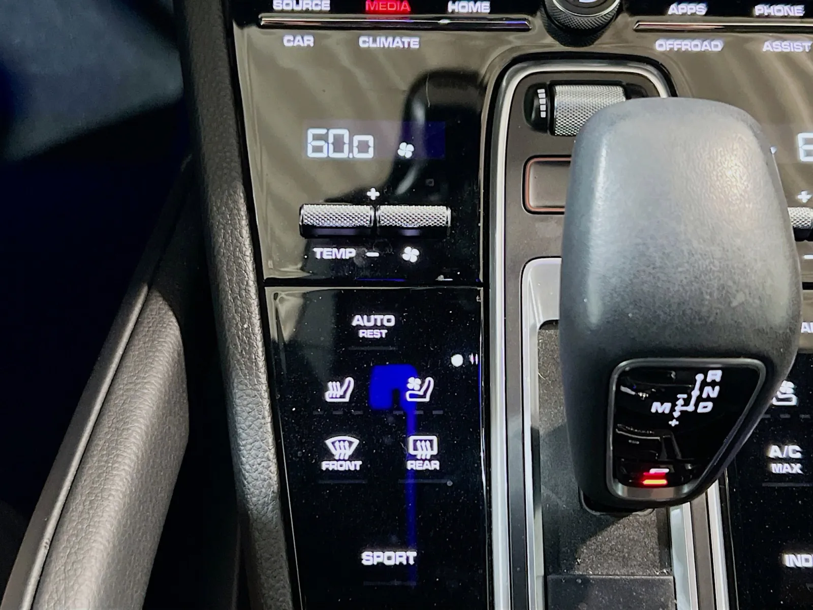 2022 Porsche Cayenne Base - Photo 12