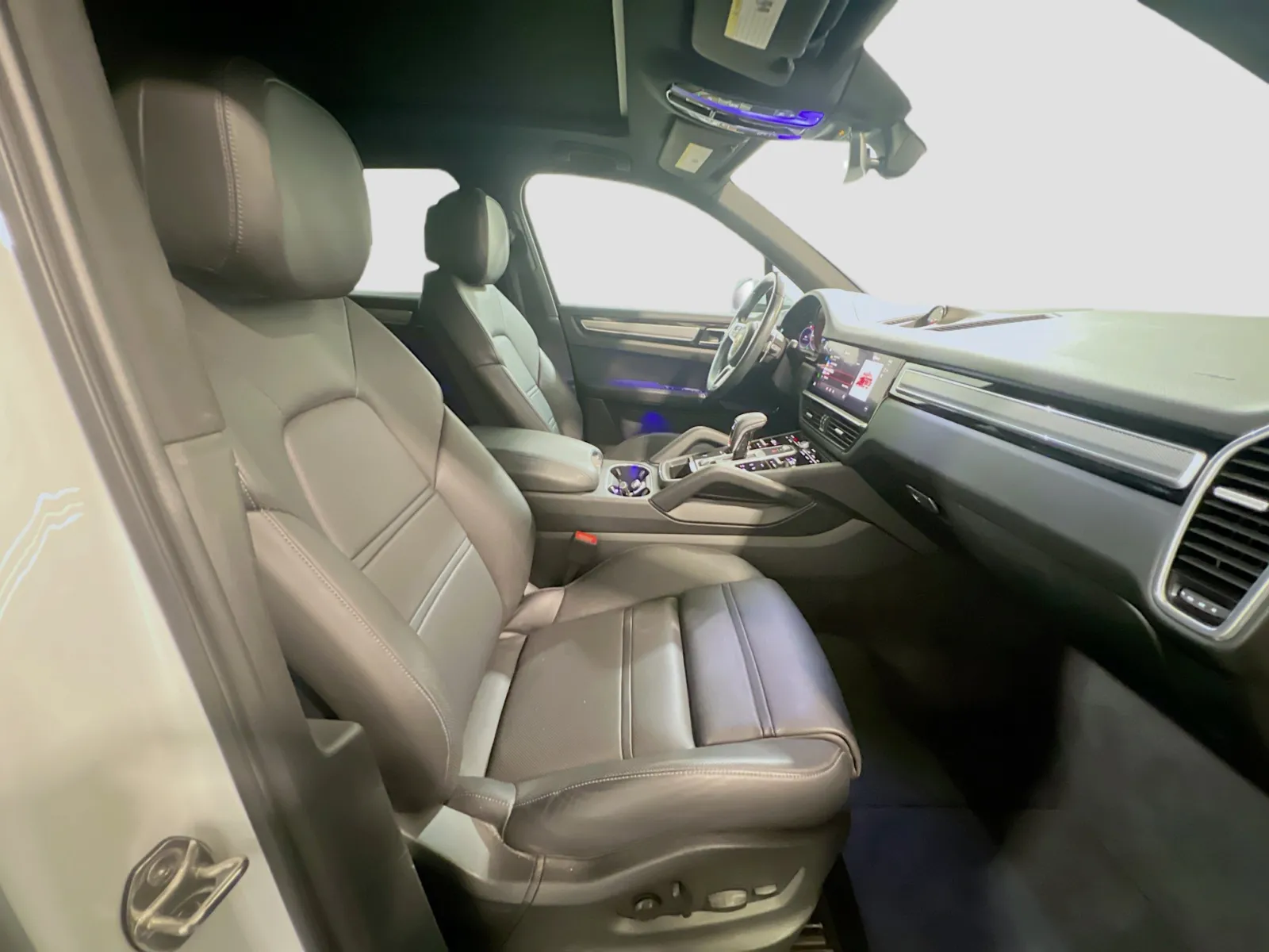 2022 Porsche Cayenne Base - Photo 23