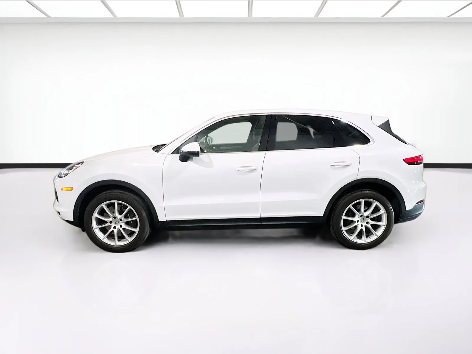 2022 Porsche Cayenne Base - Photo 25