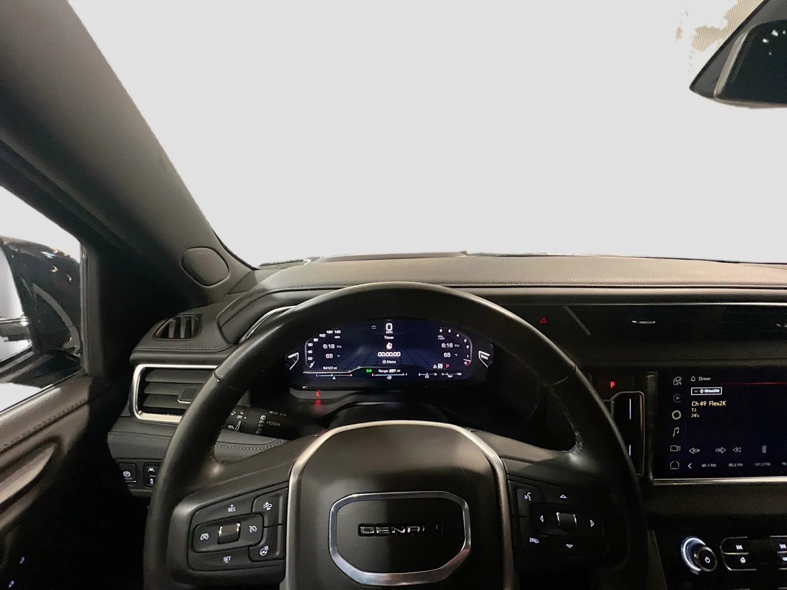 2024 GMC Yukon Denali - Photo 7