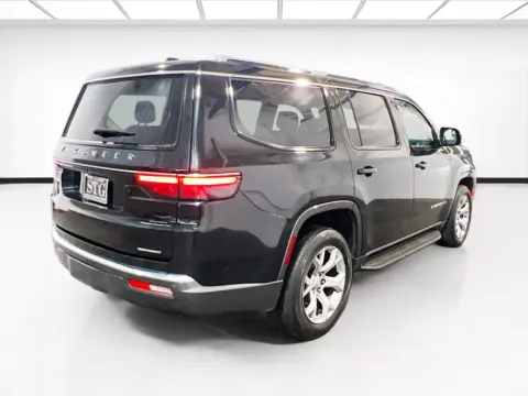 More photos of 2022 Jeep Wagoneer Series II at STG Auto Group of Chandler, AZ