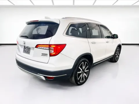 More photos of 2020 Honda Pilot Touring 7-Passenger at STG Auto Group of Chandler, AZ