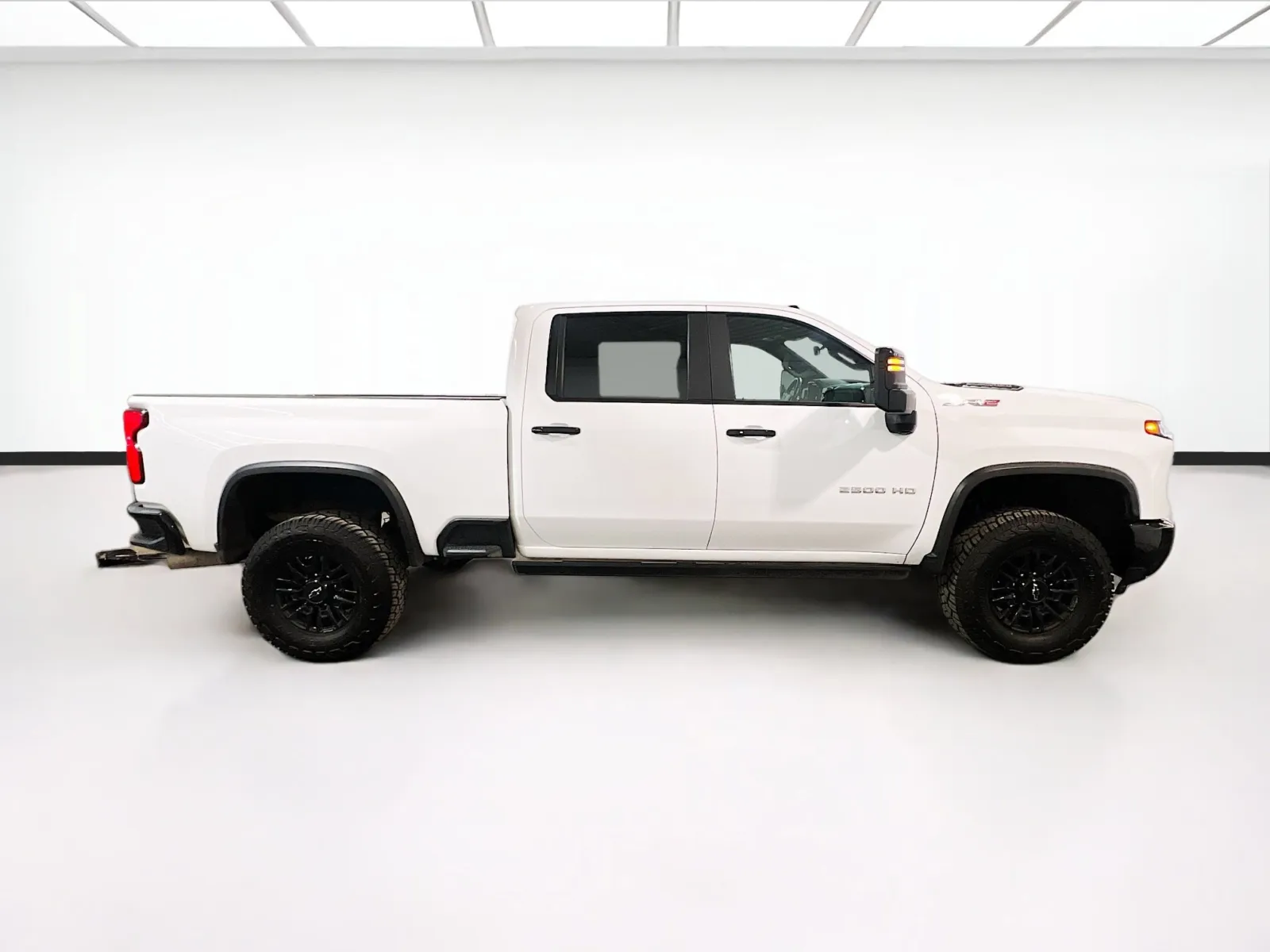 2025 Chevrolet Silverado 2500HD ZR2 - Photo 24