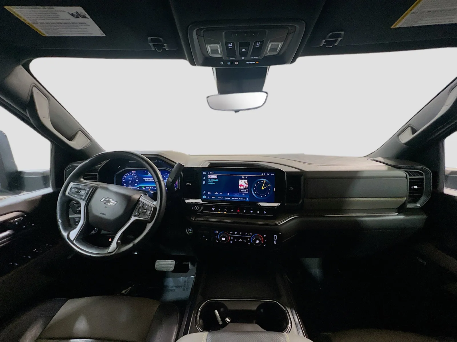 2025 Chevrolet Silverado 2500HD ZR2 - Photo 17