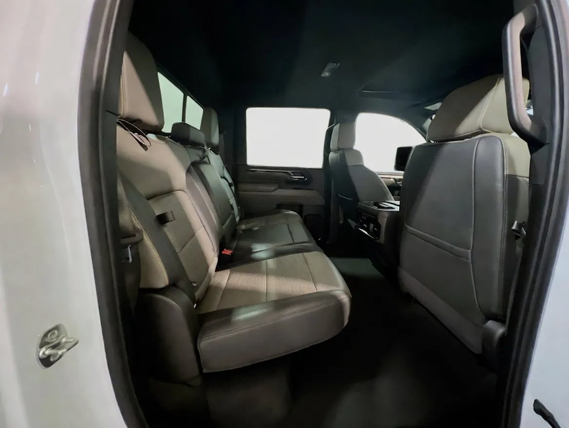 2025 Chevrolet Silverado 2500HD ZR2 - Photo 20