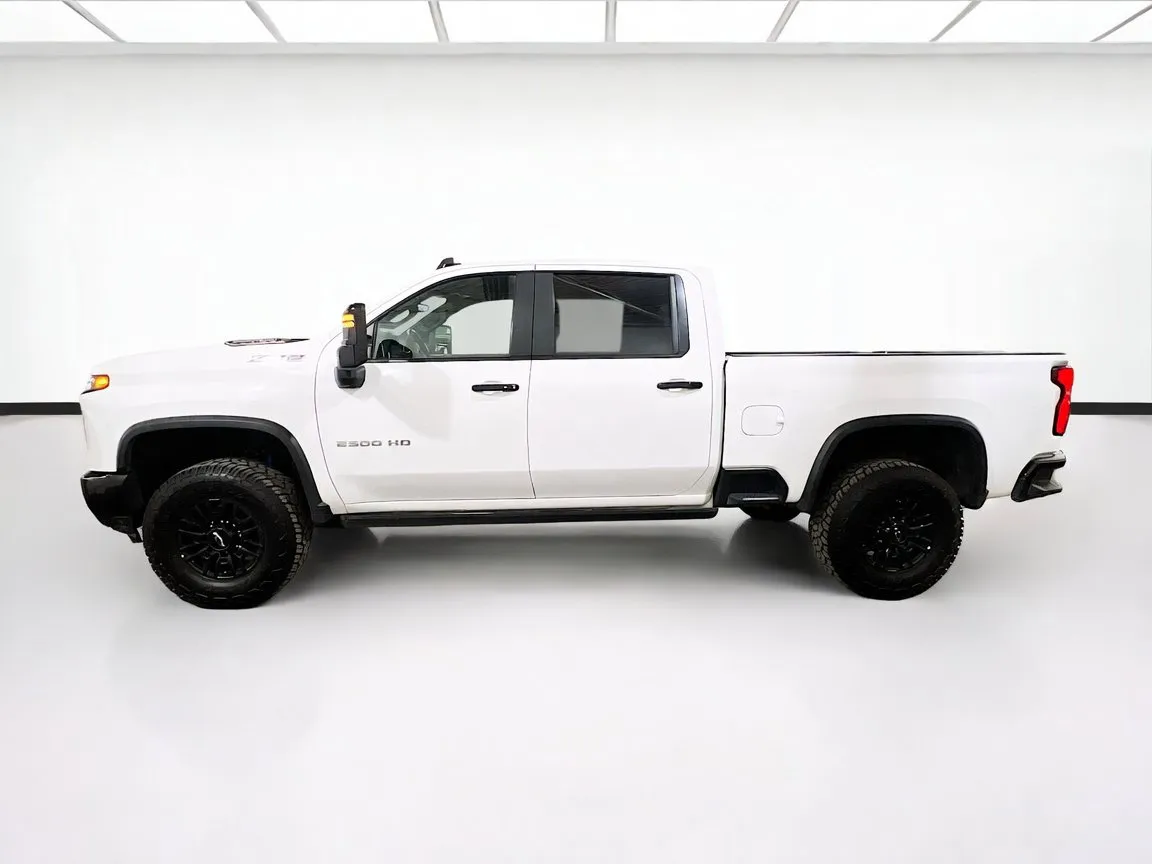 2025 Chevrolet Silverado 2500HD ZR2 - Photo 23