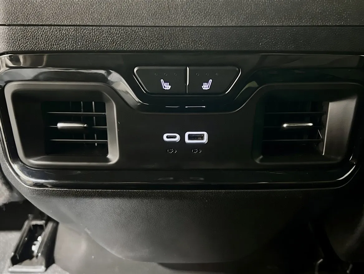 2025 Chevrolet Silverado 2500HD ZR2 - Photo 19