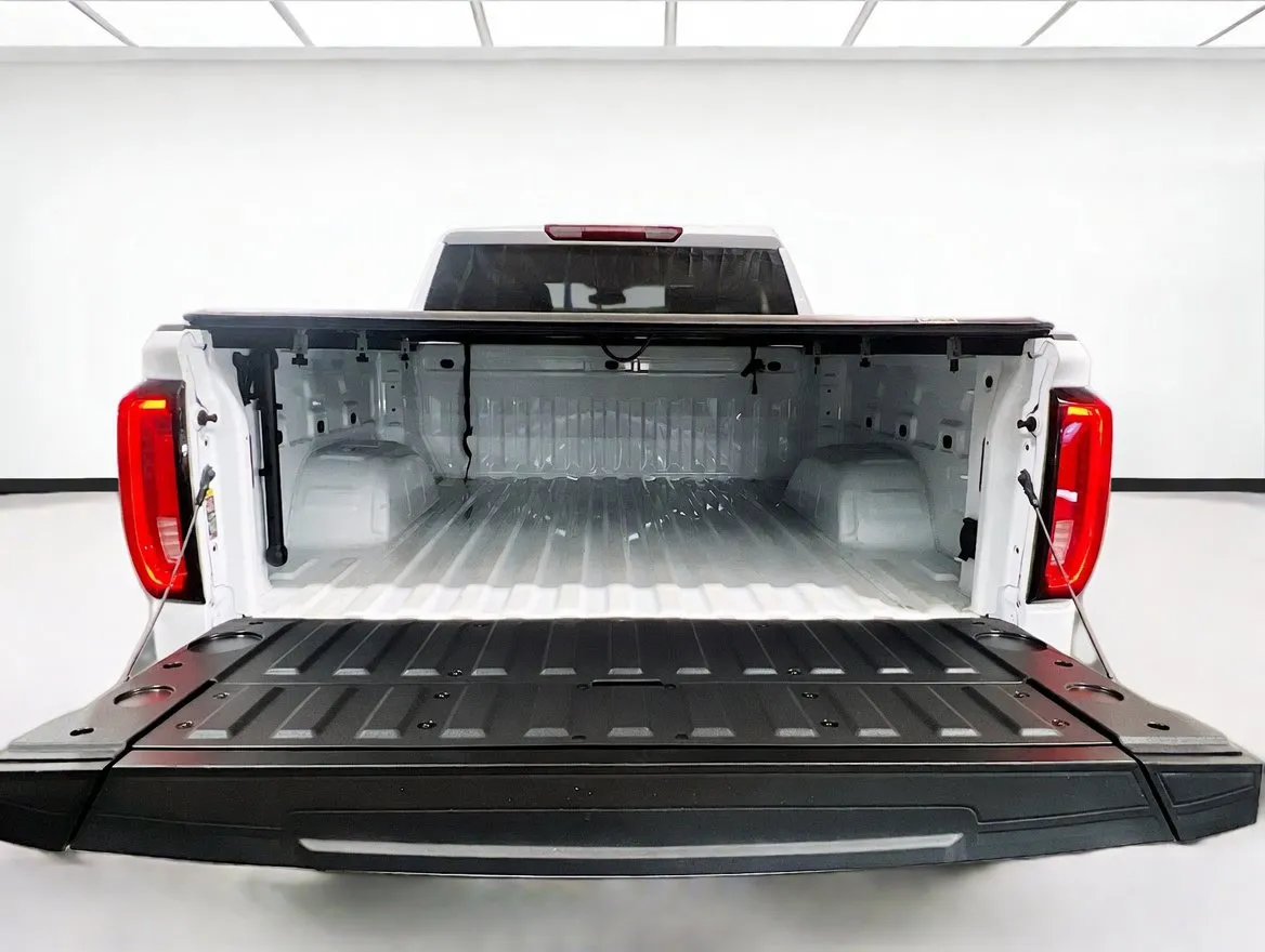2024 GMC Sierra 1500 SLT - Photo 19
