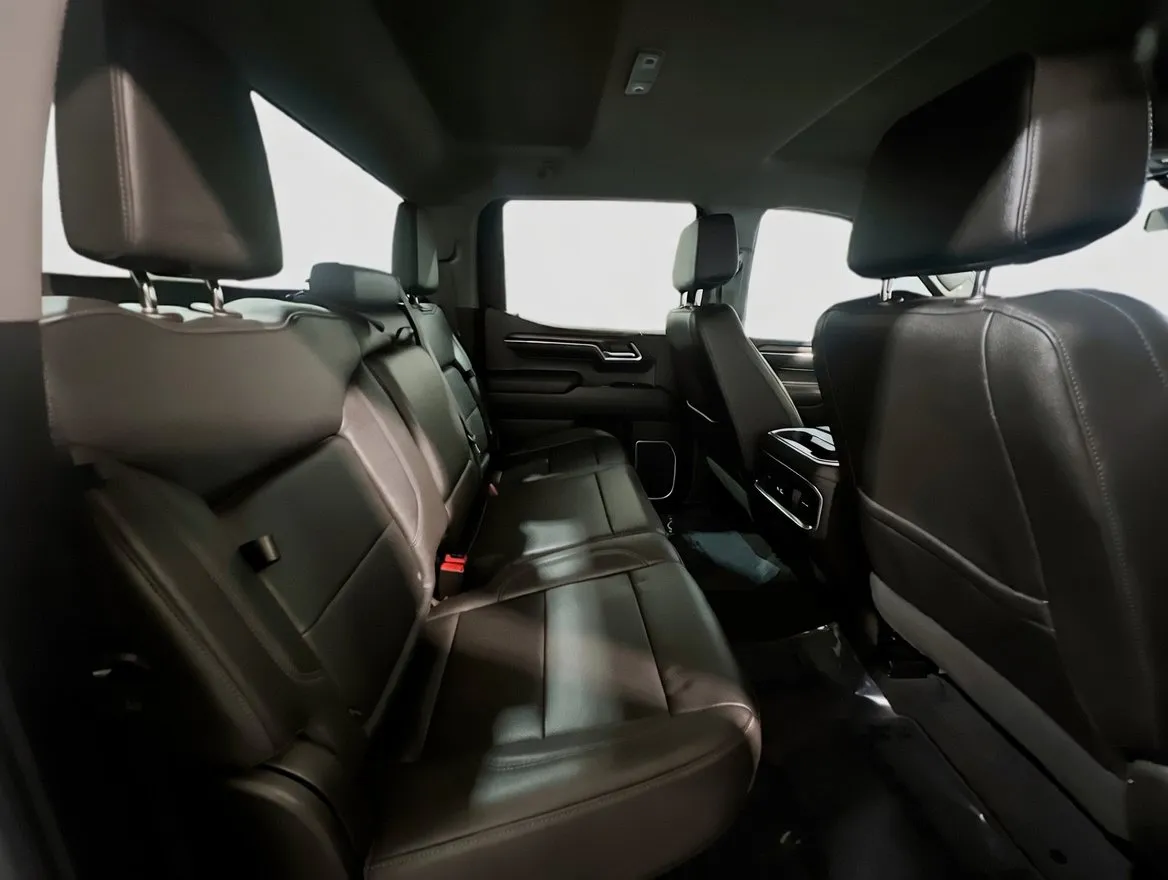 2024 GMC Sierra 1500 SLT - Photo 20