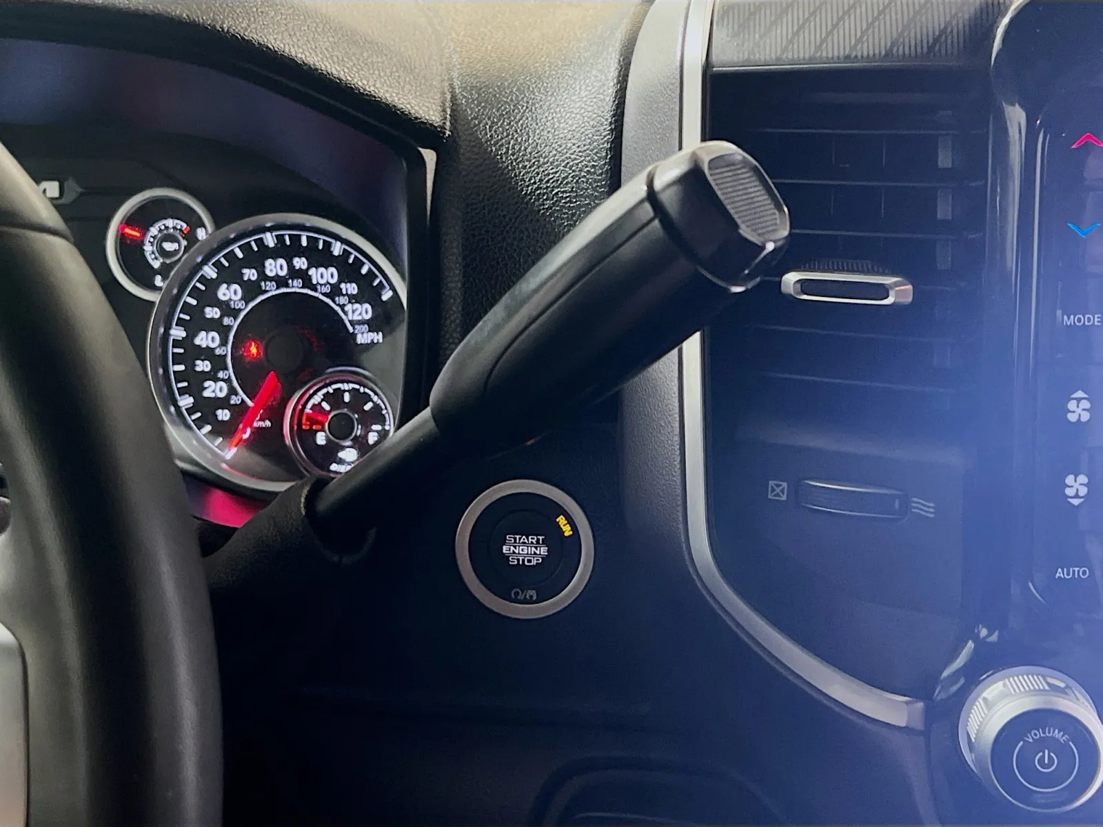 2025 RAM Ram 2500 Pickup Big Horn - Photo 13