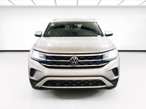 Photos of 2021 Volkswagen Atlas Cross Sport 2.0T SE w/Technology for sale in Chandler, AZ at STG Auto Group of Chandler