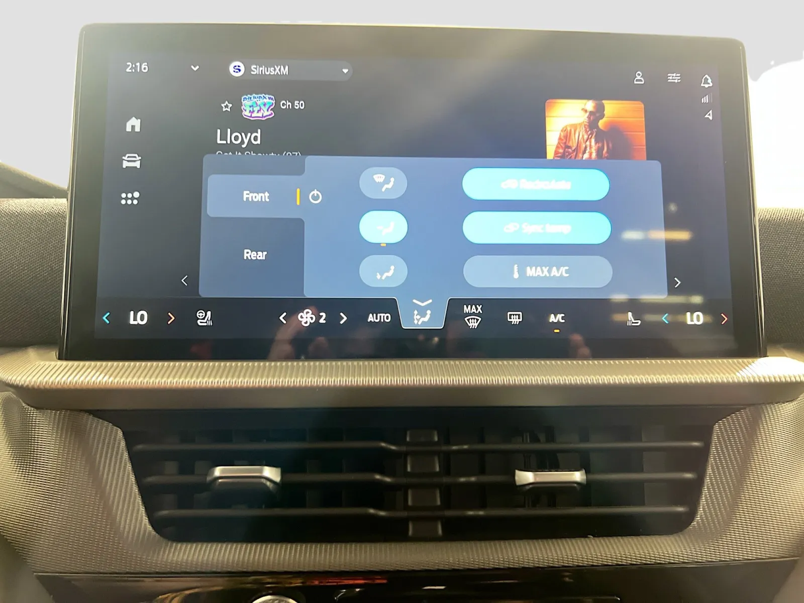 2025 Ford Explorer ST-LINE - Photo 12