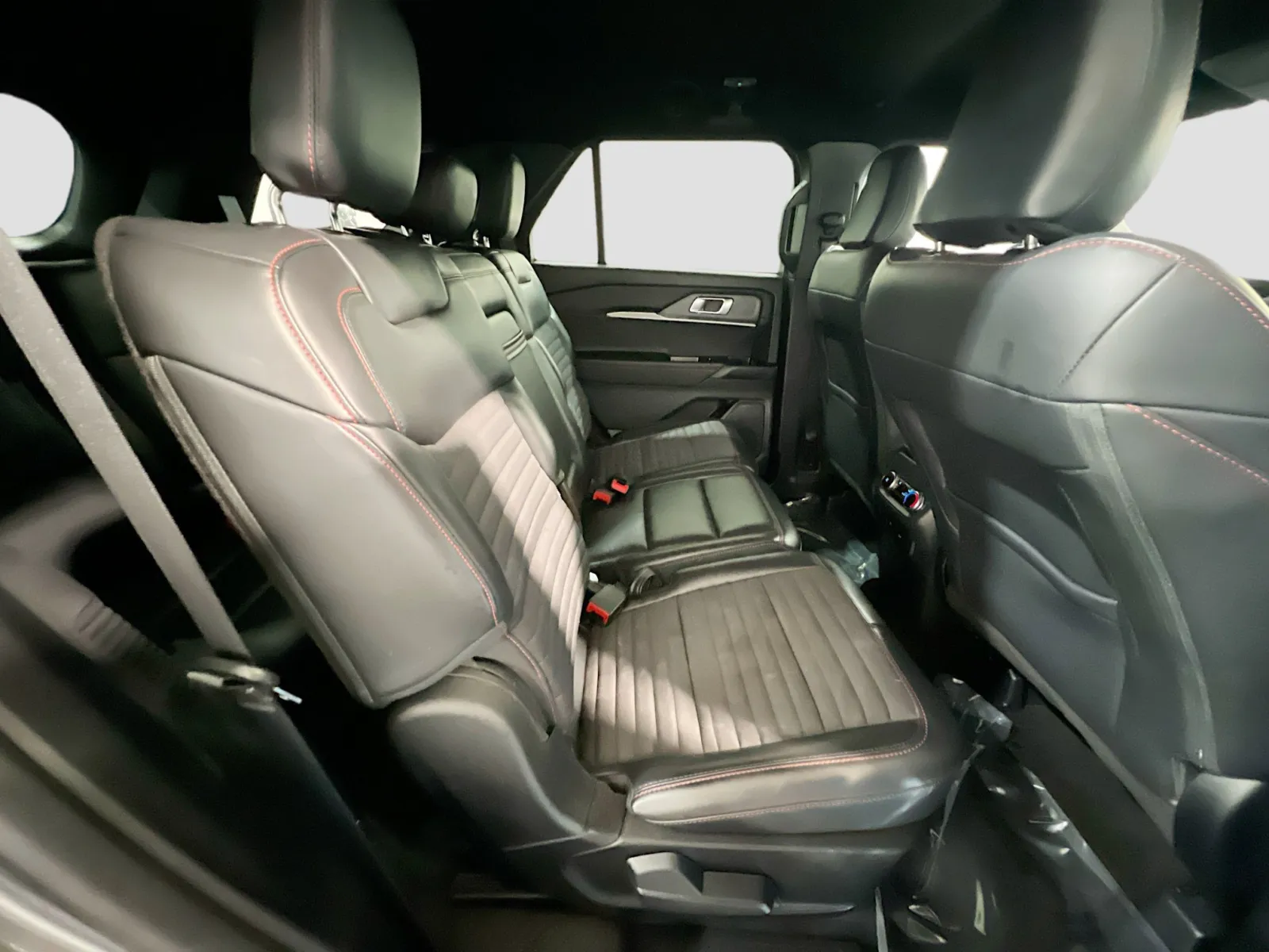 2025 Ford Explorer ST-LINE - Photo 20