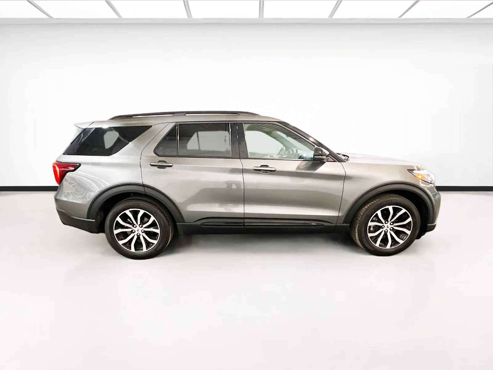2025 Ford Explorer ST-LINE - Photo 24