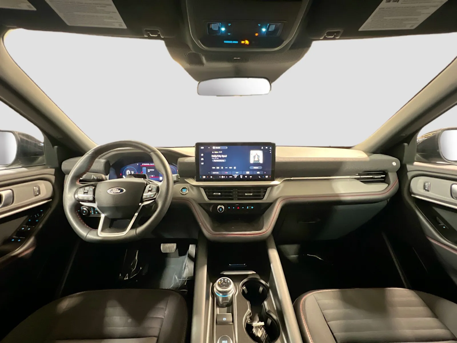 2025 Ford Explorer ST-LINE - Photo 16