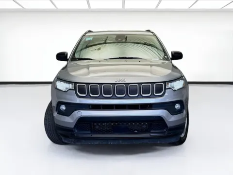 Photos of 2022 Jeep Compass Latitude for sale in Chandler, AZ at STG Auto Group of Chandler