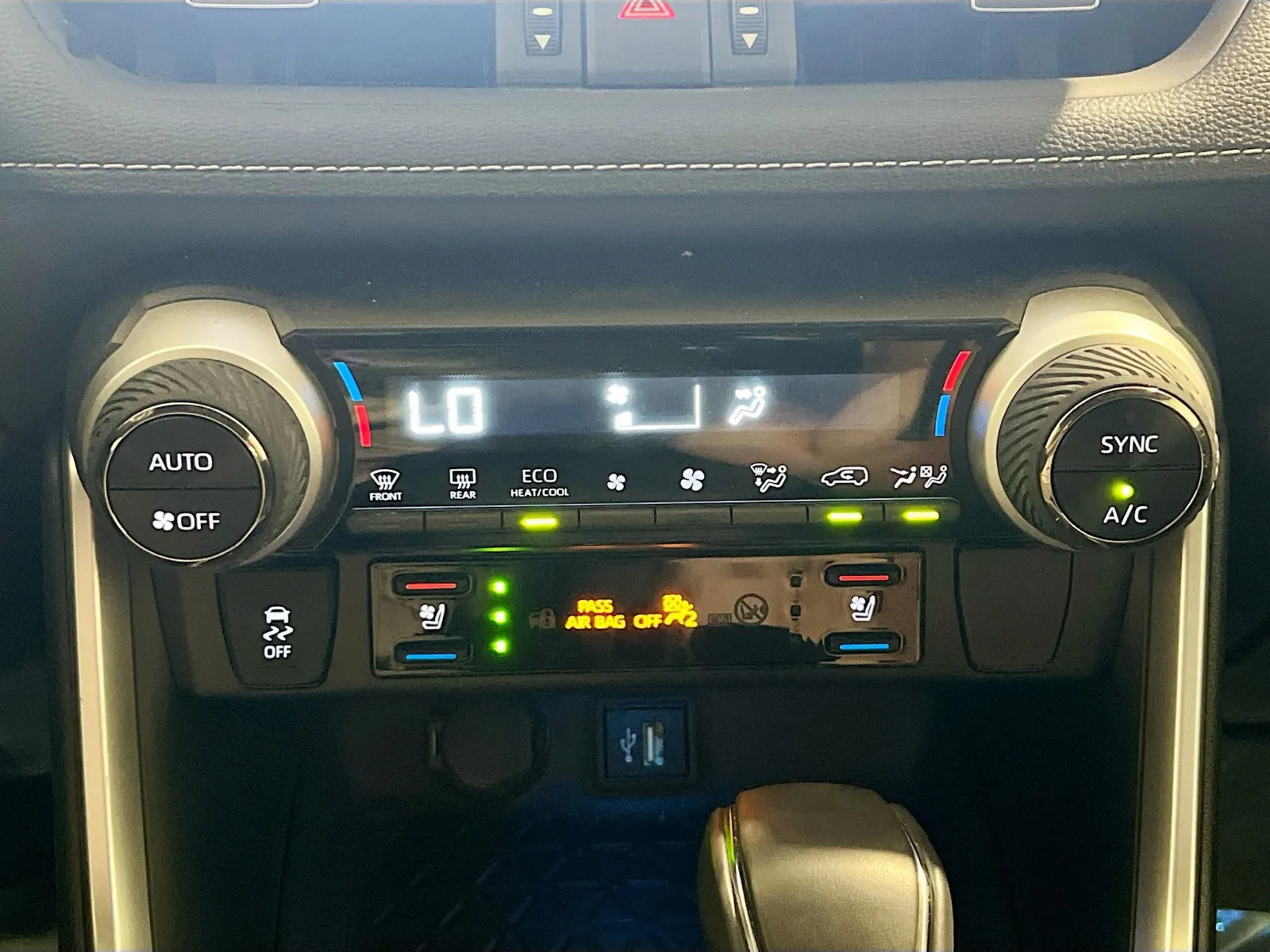 2025 Toyota RAV4 Limited - Photo 11