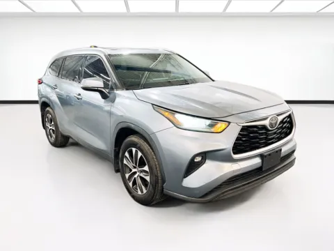 Another view of 2020 Toyota Highlander XLE for sale in Chandler, AZ at STG Auto Group of Chandler