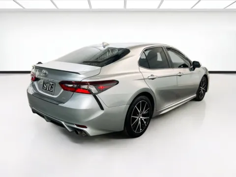More photos of 2021 Toyota Camry SE at STG Auto Group of Chandler, AZ