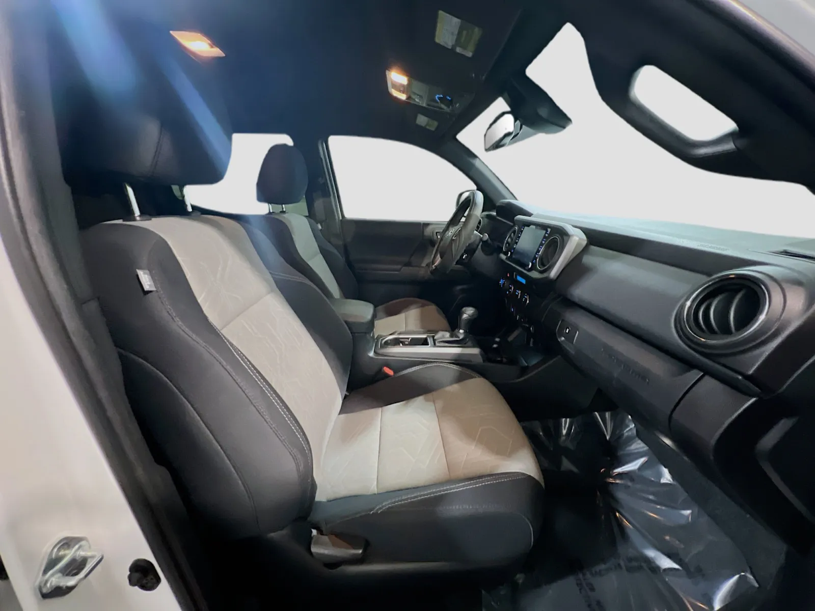 2022 Toyota Tacoma TRD Off Road - Photo 18