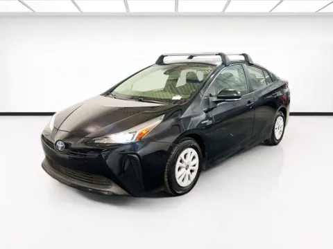 Green 2022 Toyota Prius L for sale in Chandler, AZ