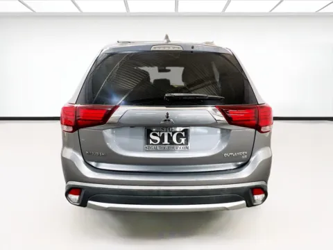 More photos of 2017 Mitsubishi Outlander SE at STG Auto Group of Chandler, AZ