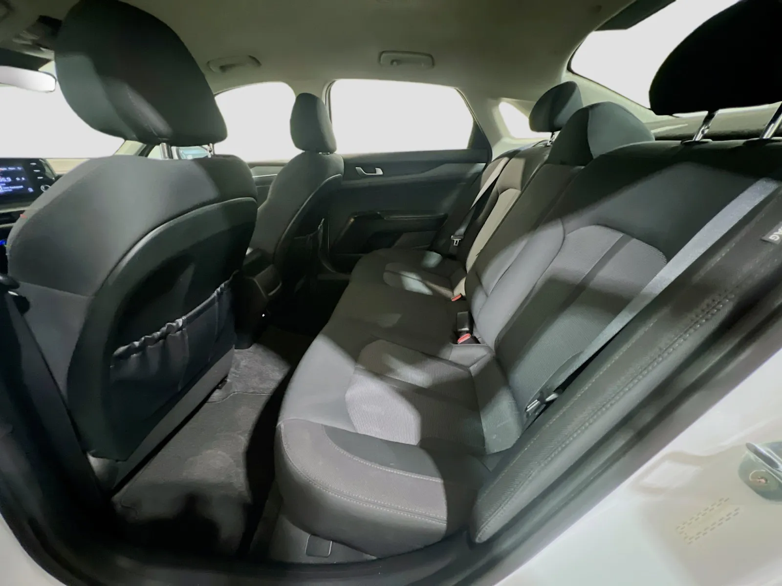 2023 Kia K5 LXS - Photo 16