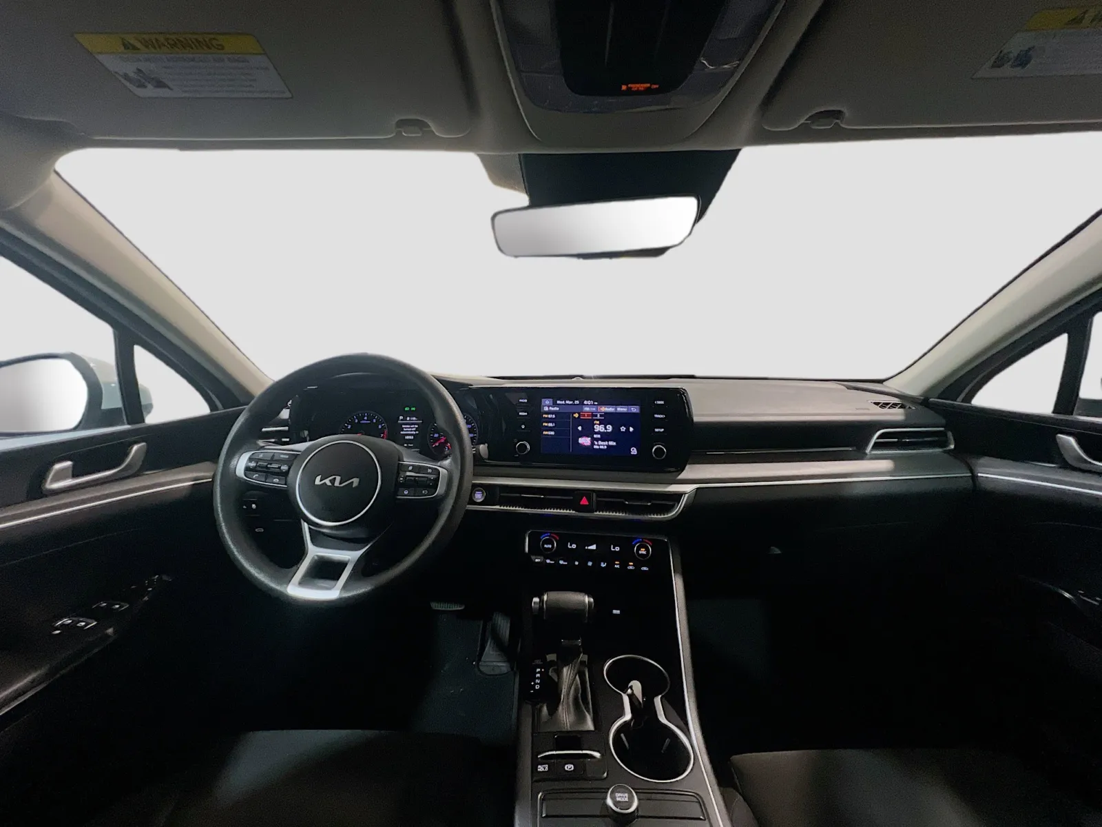 2023 Kia K5 LXS - Photo 15