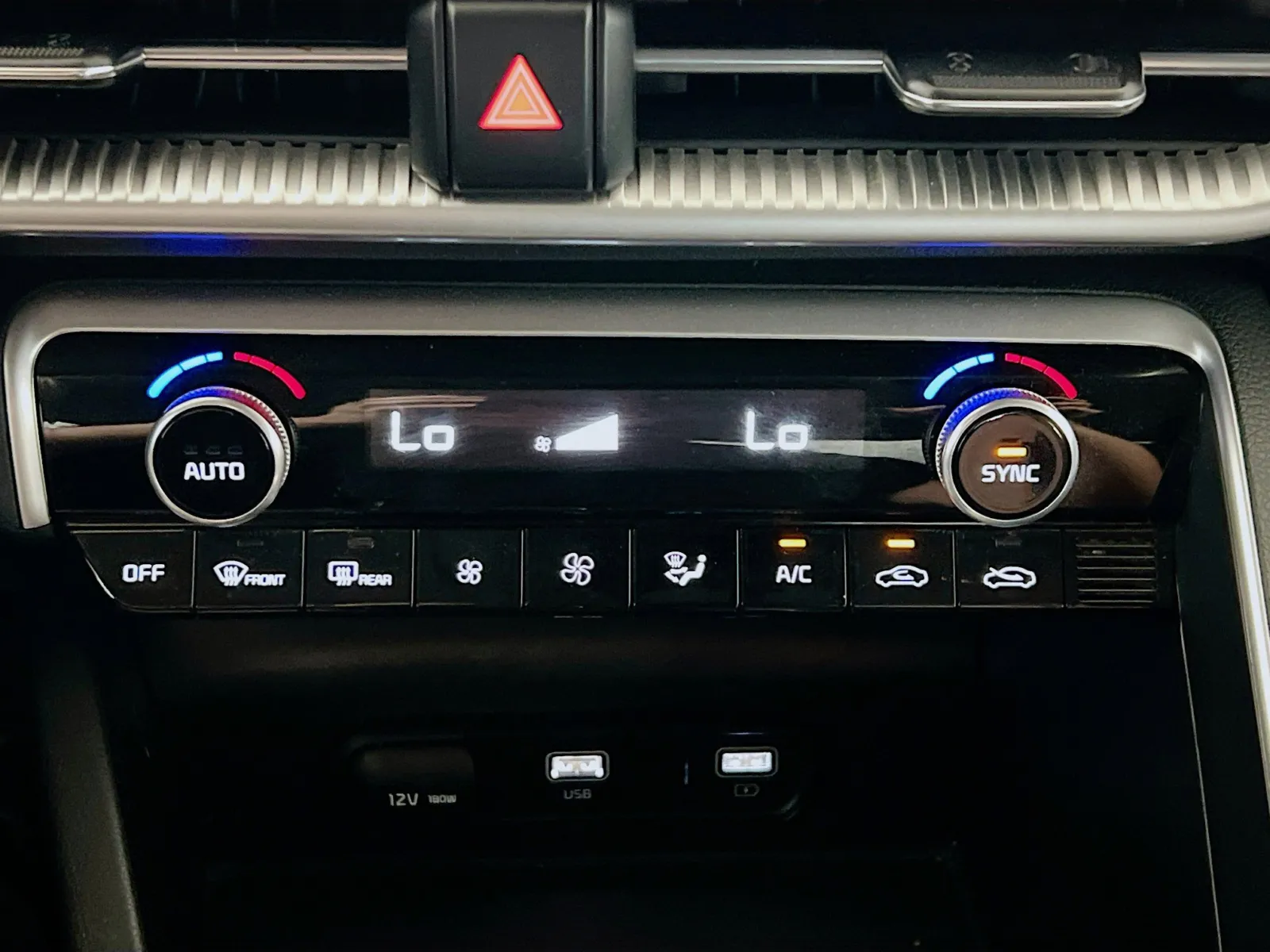 2023 Kia K5 LXS - Photo 11