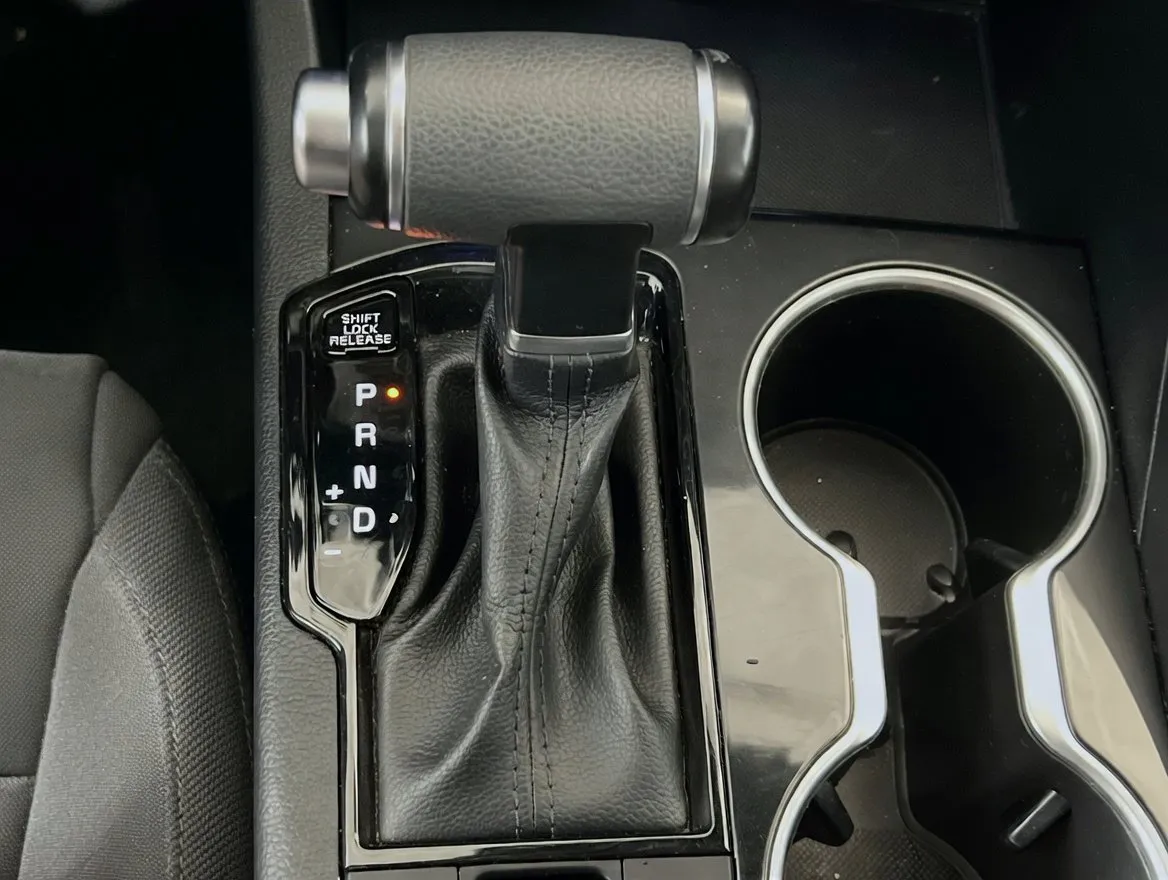 2023 Kia K5 LXS - Photo 12