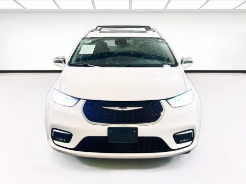Photos of 2021 Chrysler Pacifica Limited for sale in Chandler, AZ at STG Auto Group of Chandler
