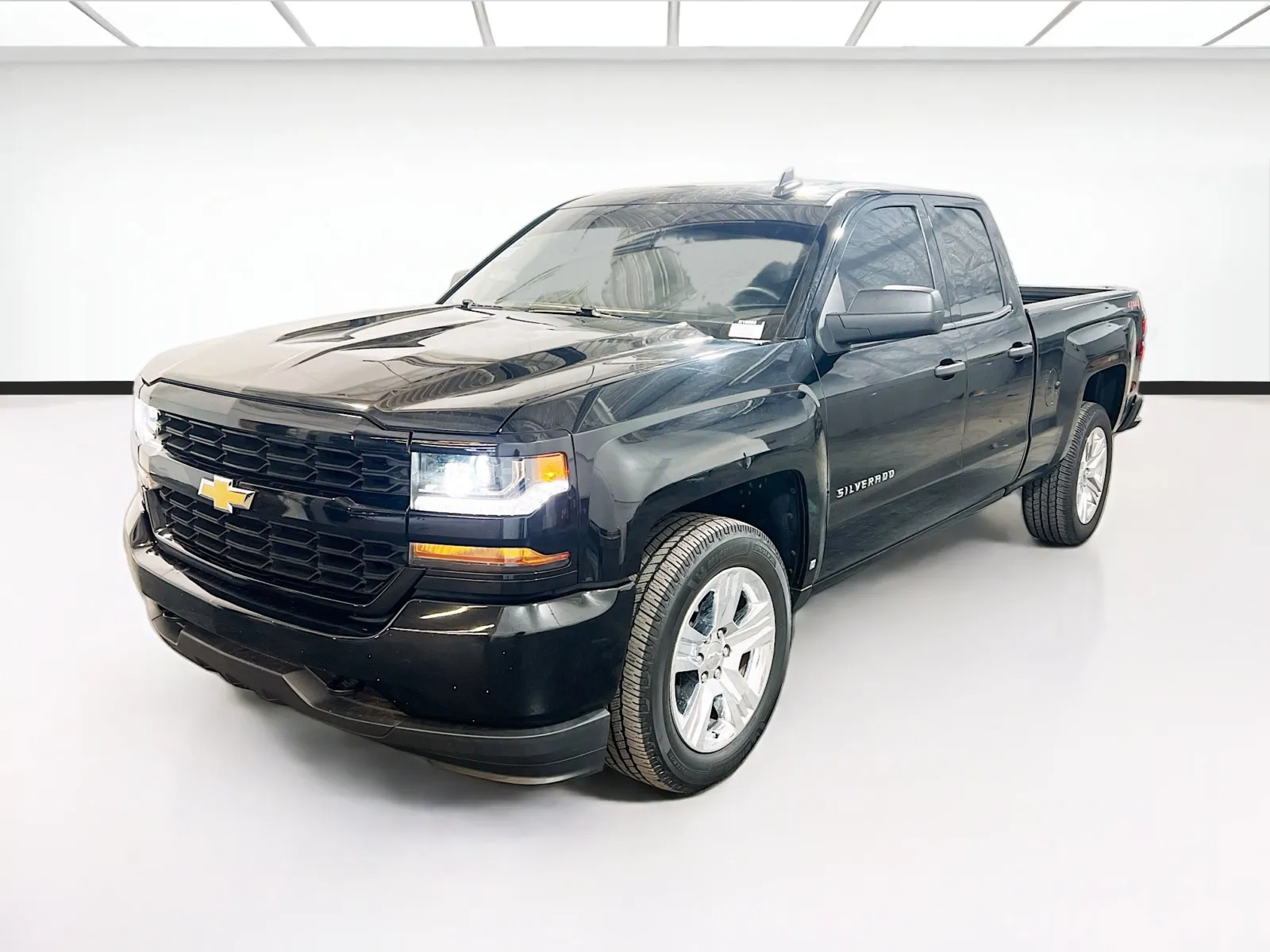 Black 2018 Chevrolet Silverado 1500 Custom for sale in Chandler, AZ