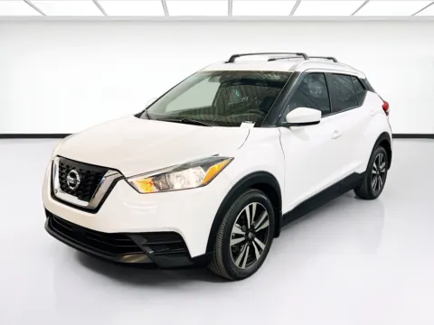 White 2020 Nissan Kicks SV for sale in Chandler, AZ