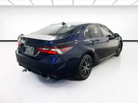 More photos of 2021 Toyota Camry SE at STG Auto Group of Chandler, AZ