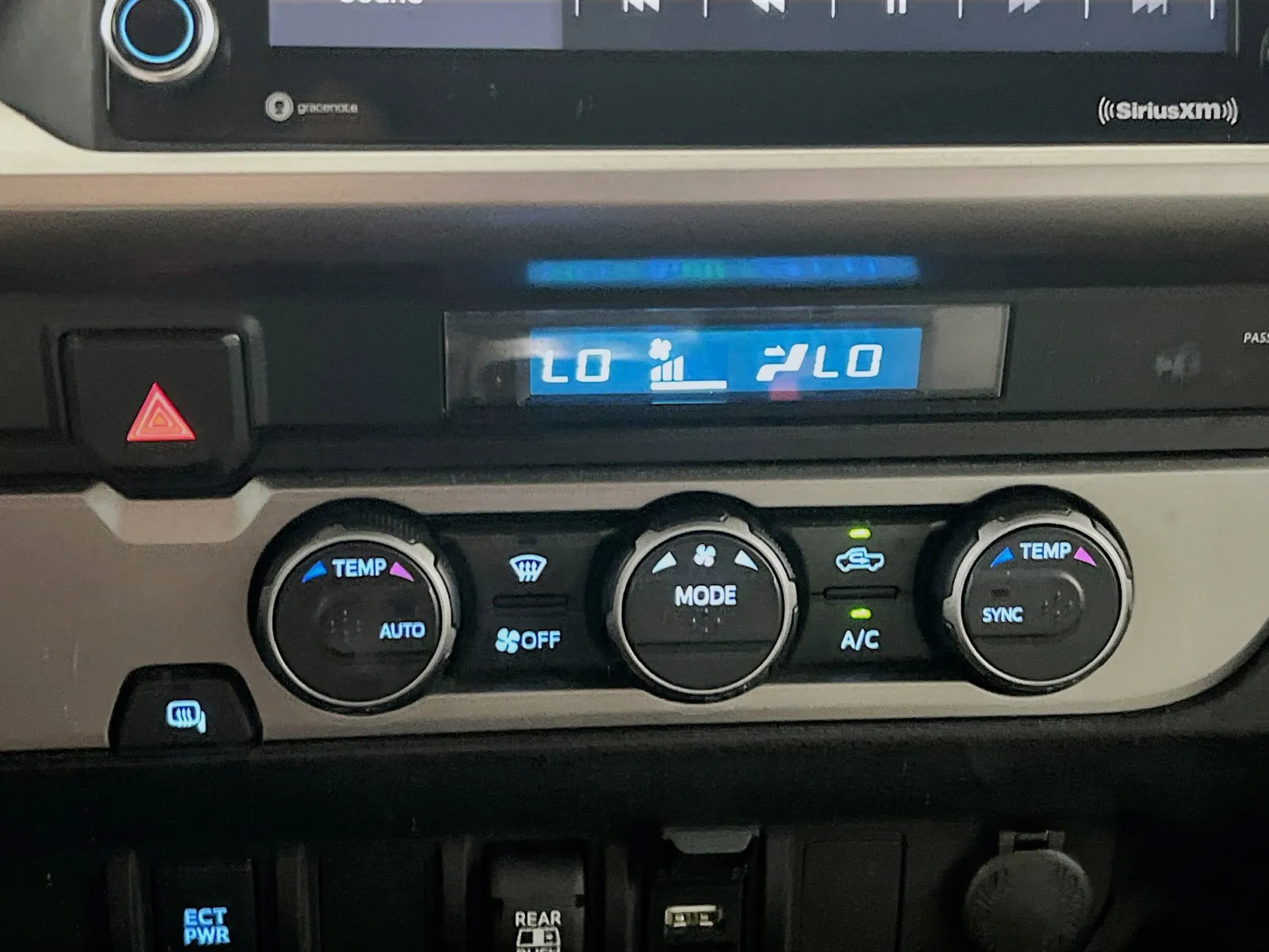 2022 Toyota Tacoma SR5 - Photo 11