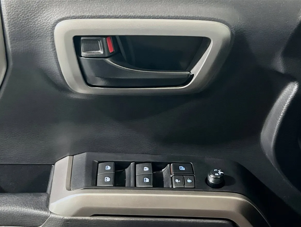 2022 Toyota Tacoma SR5 - Photo 13
