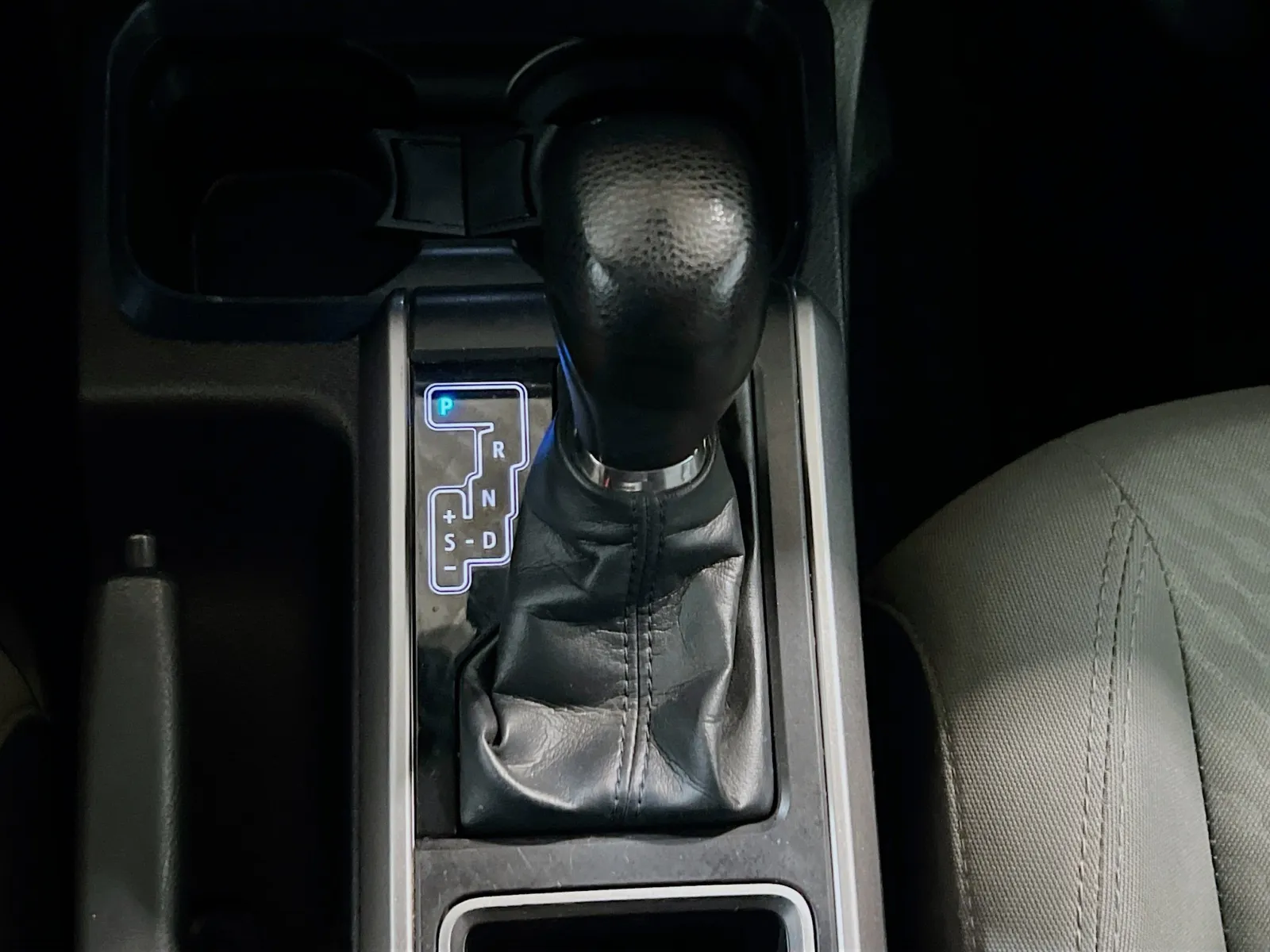 2022 Toyota Tacoma SR5 - Photo 12