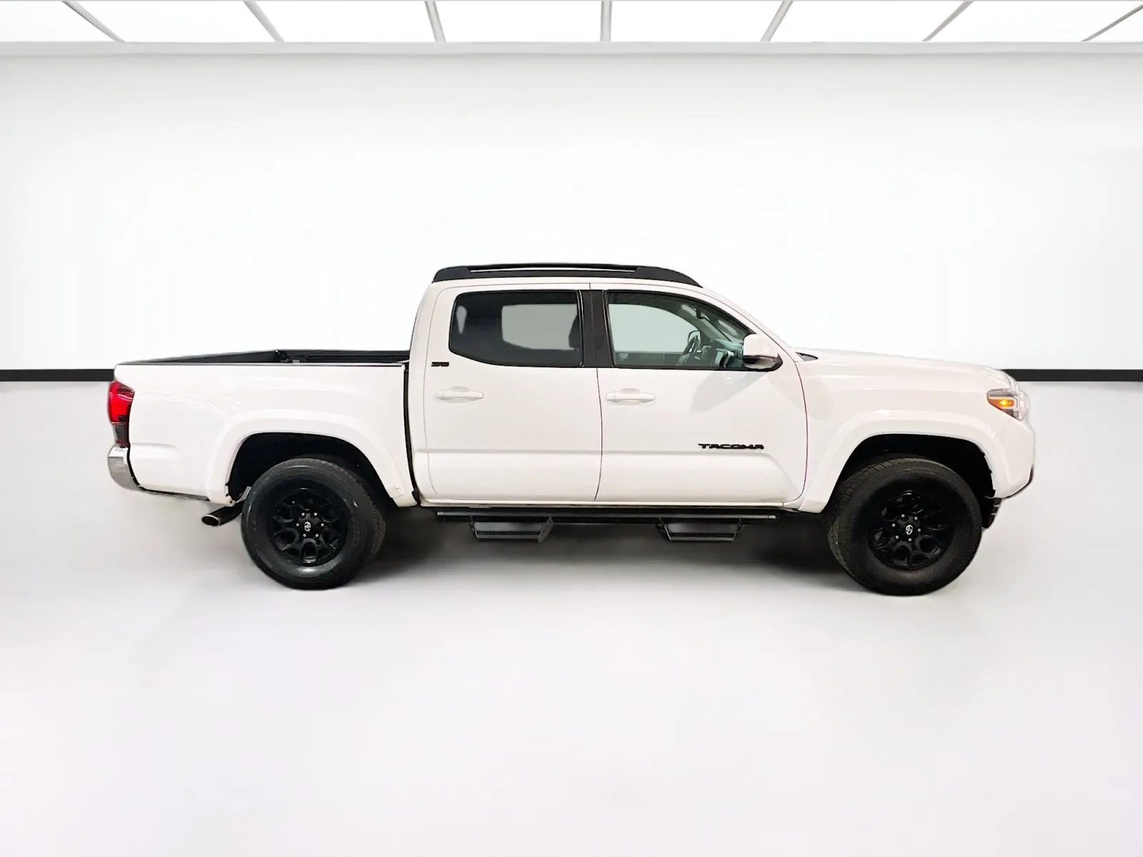 2022 Toyota Tacoma SR5 - Photo 22