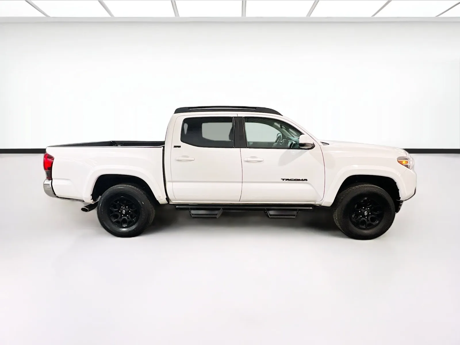 2022 Toyota Tacoma SR5 - Photo 22