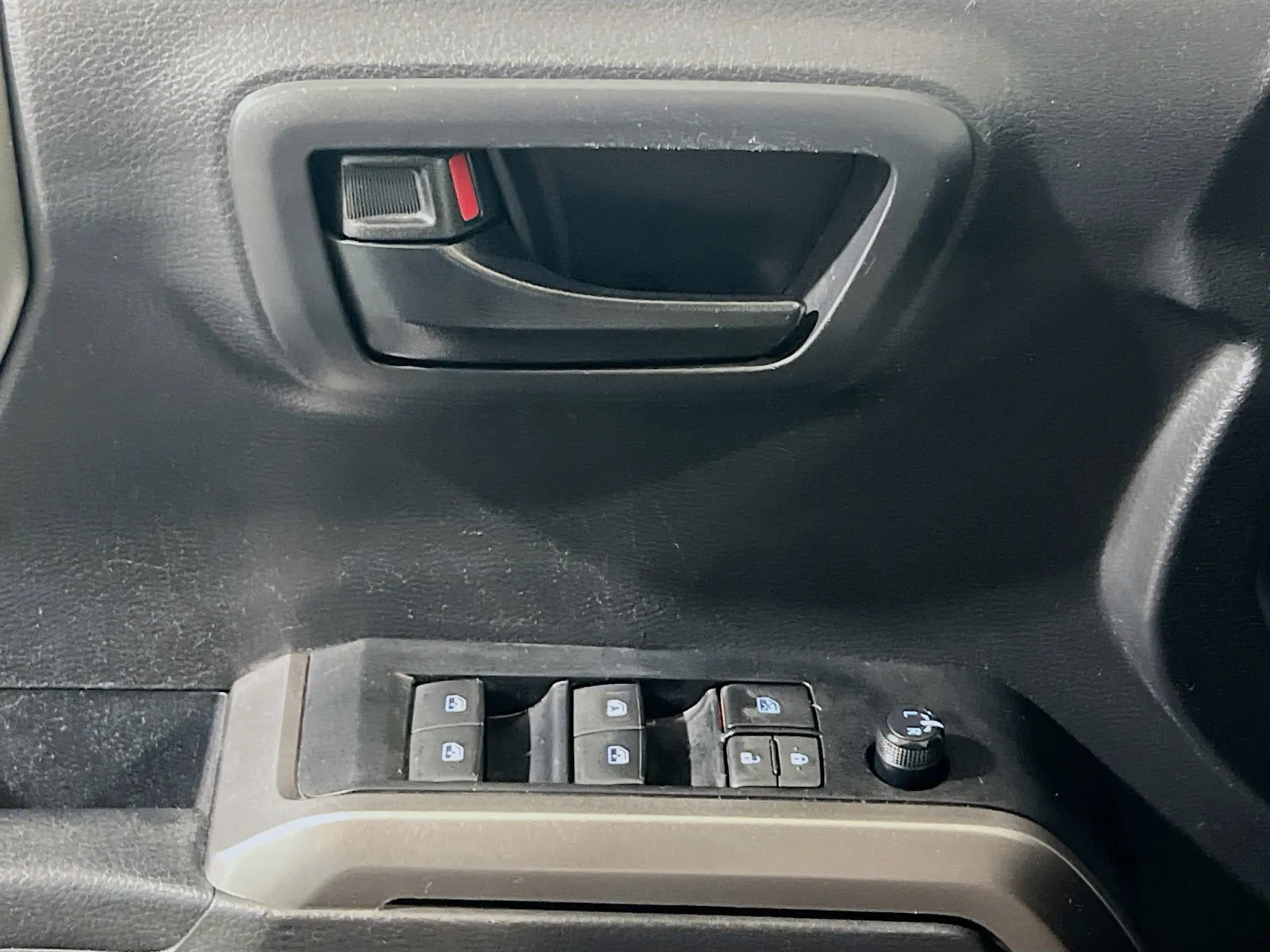 2022 Toyota Tacoma SR5 - Photo 13