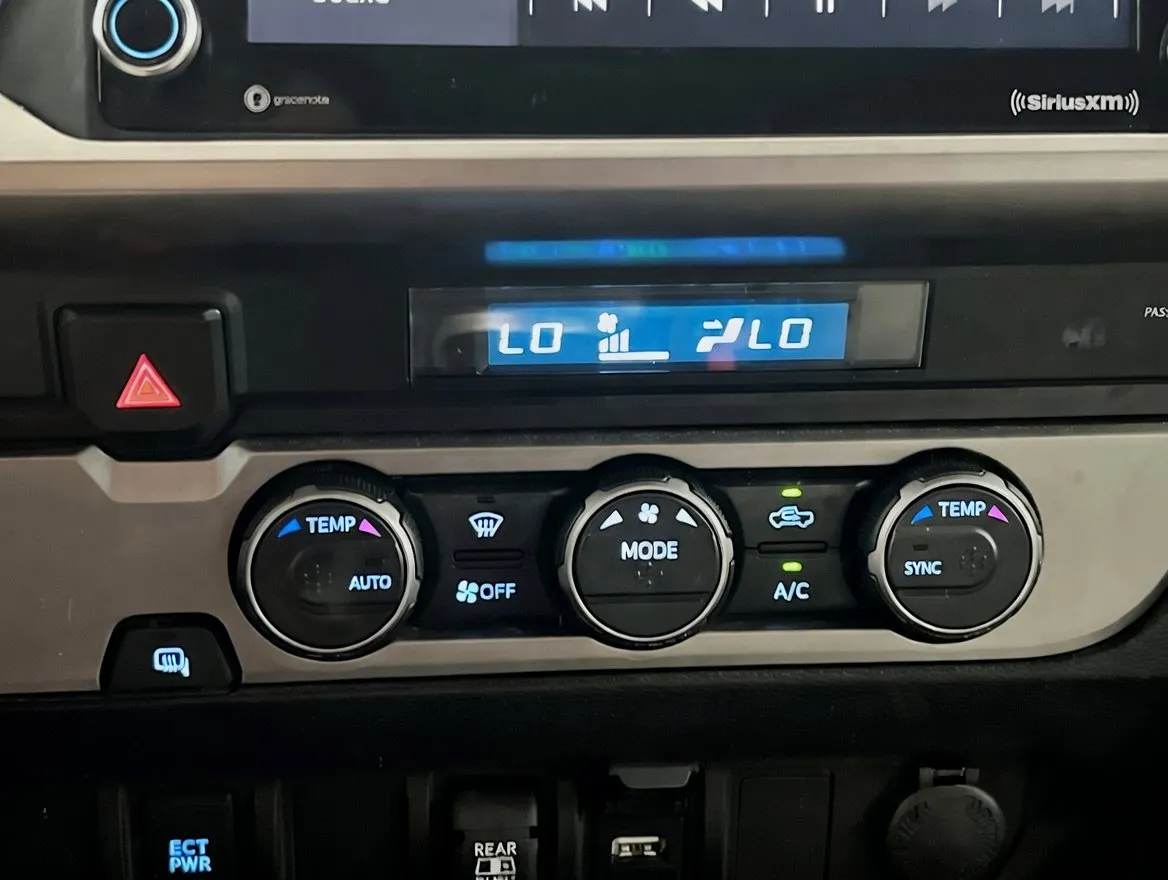 2022 Toyota Tacoma SR5 - Photo 11
