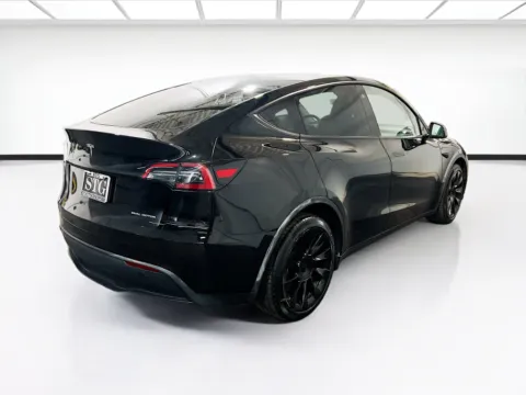 More photos of 2023 Tesla Model Y Long Range at STG Auto Group of Chandler, AZ