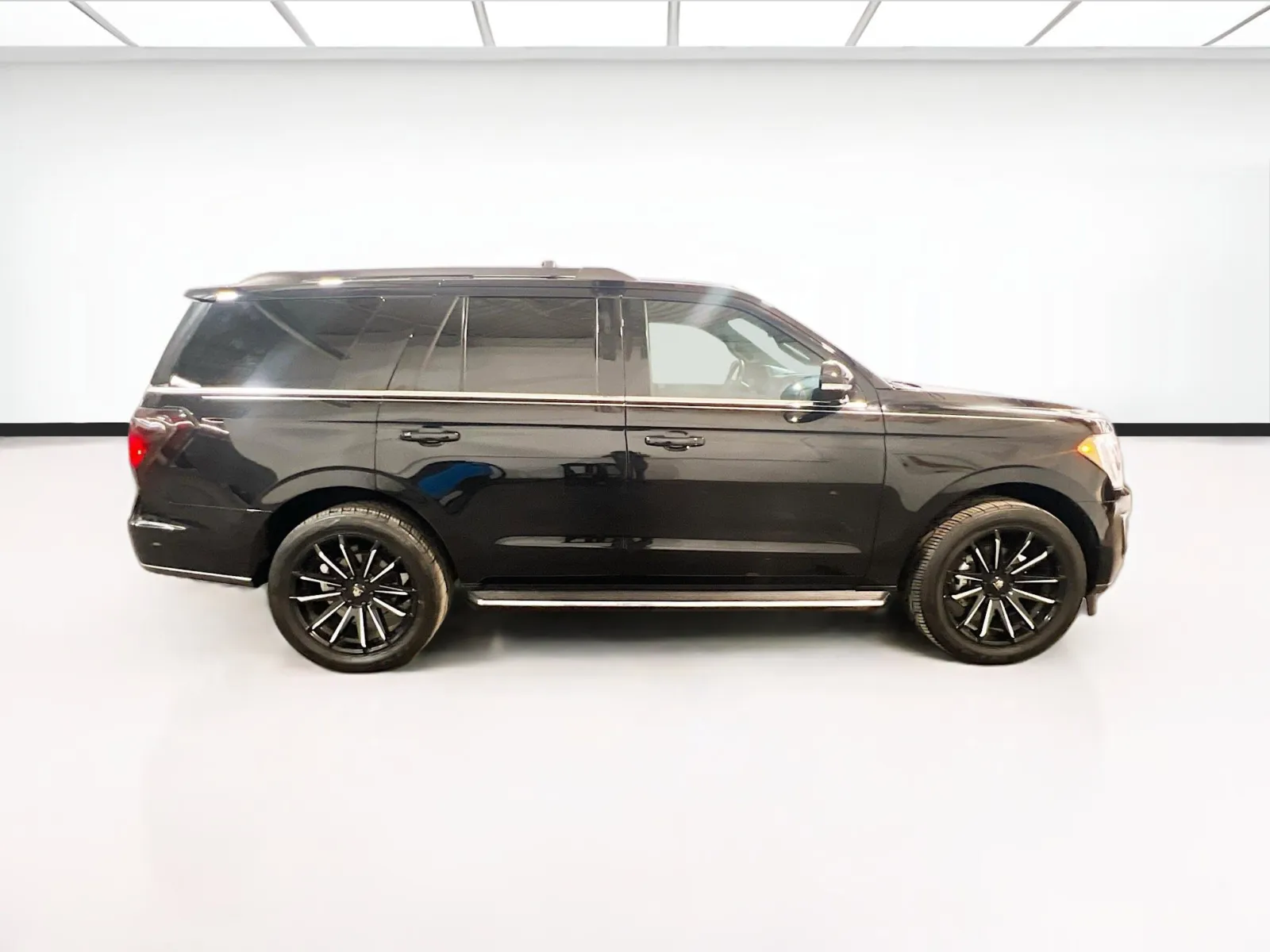 2021 Ford Expedition XLT - Photo 24