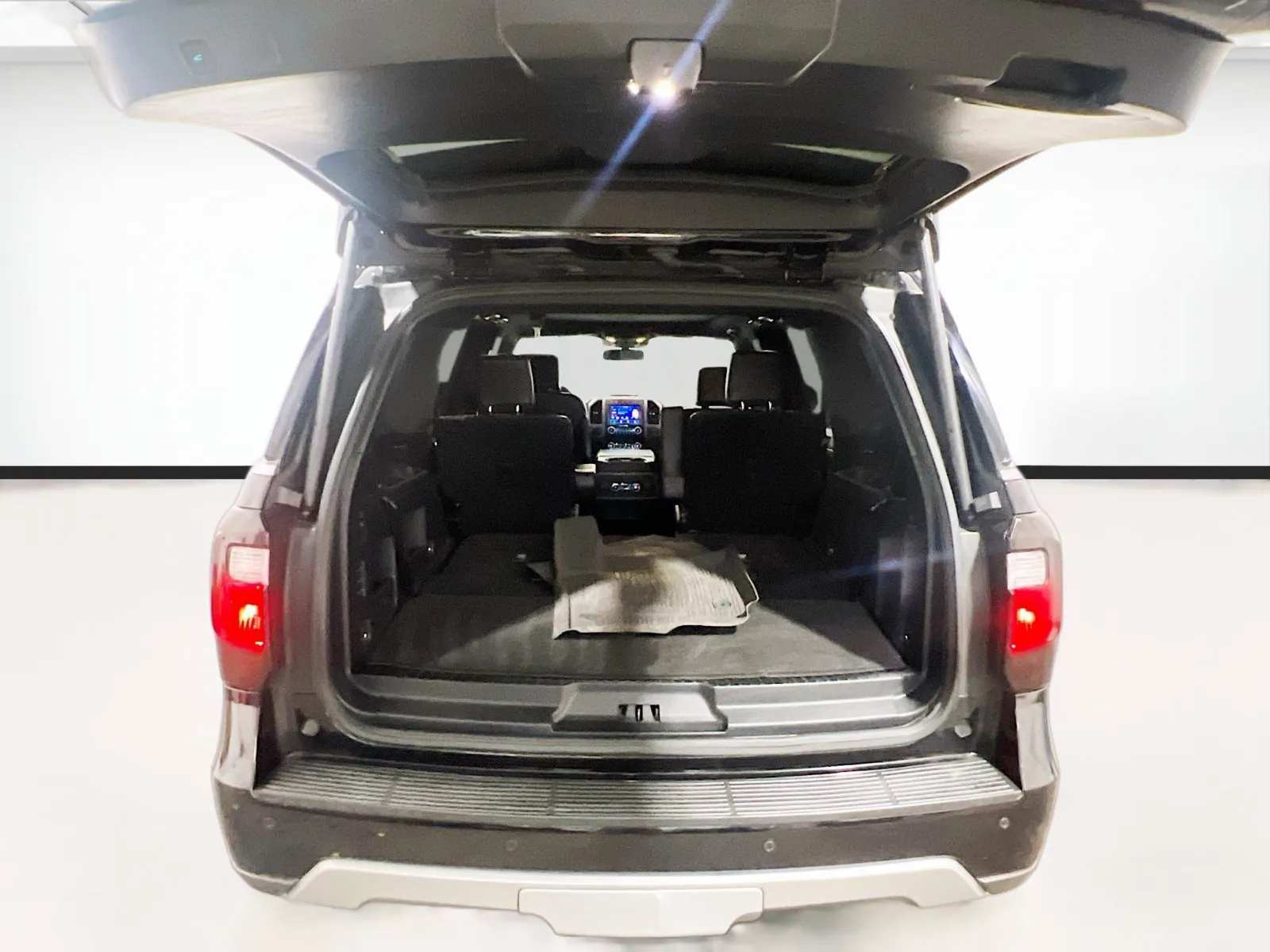 2021 Ford Expedition XLT - Photo 19