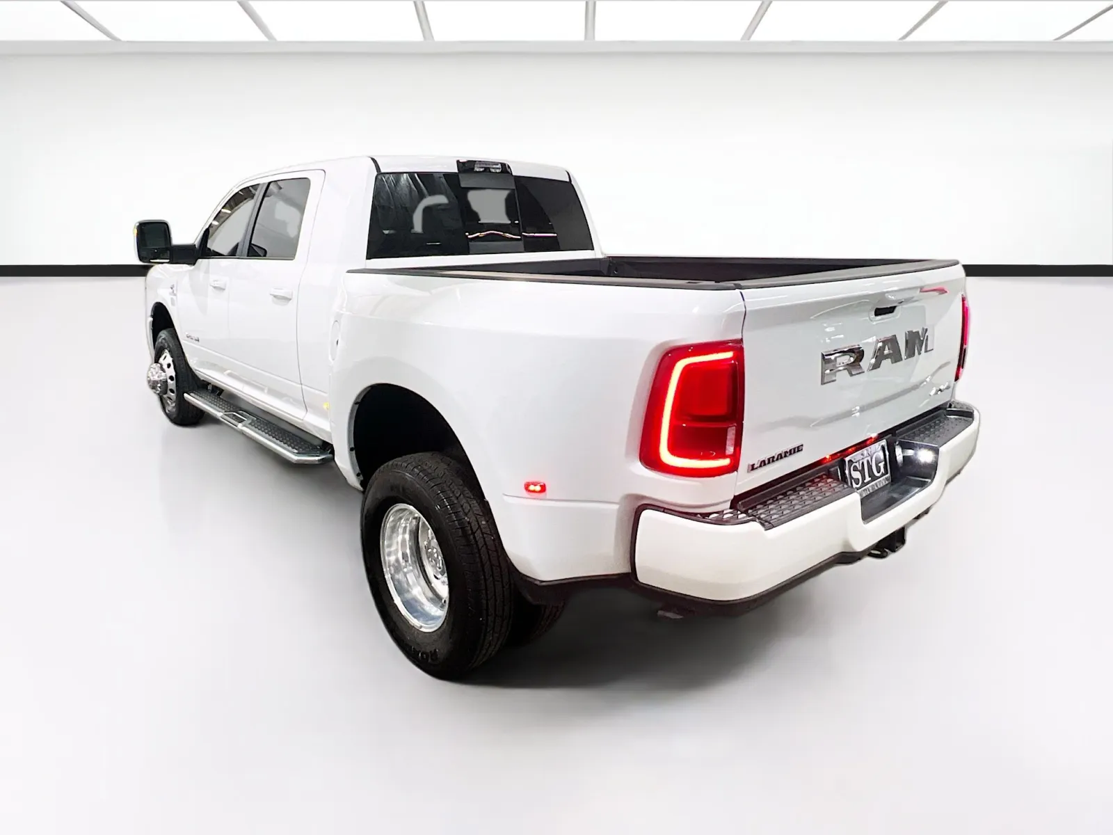 2025 RAM Ram 3500 Pickup Laramie - Photo 6