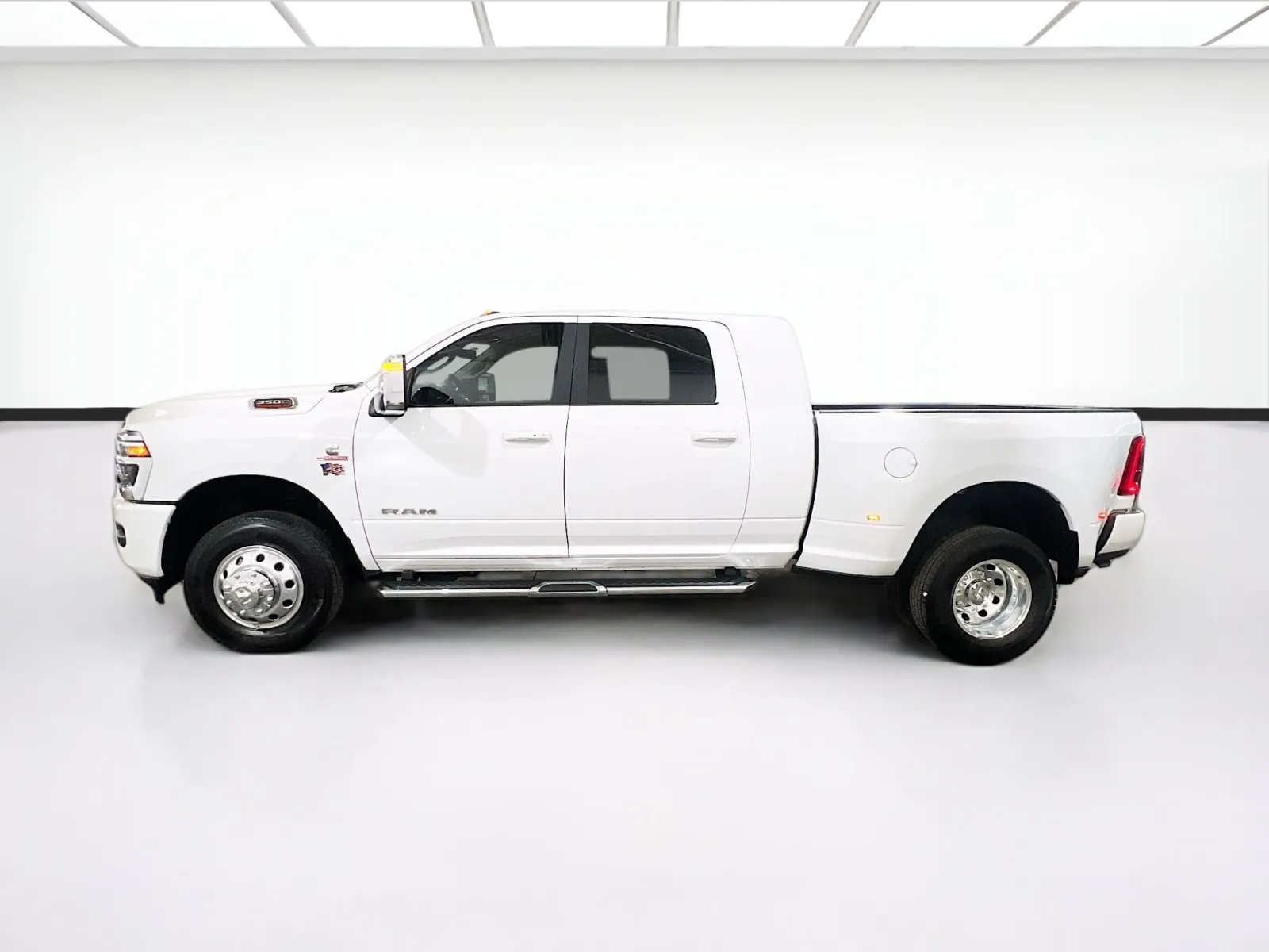 2025 RAM Ram 3500 Pickup Laramie - Photo 23