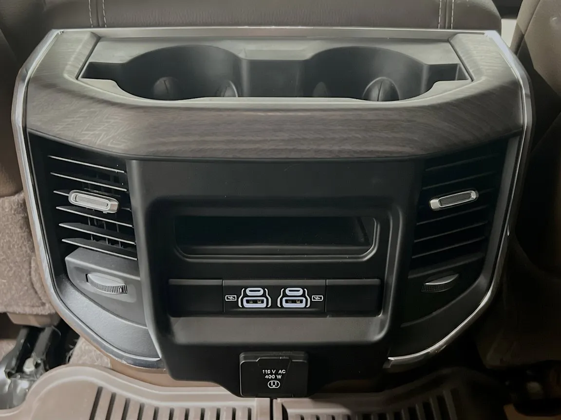 2025 RAM Ram 3500 Pickup Laramie - Photo 18