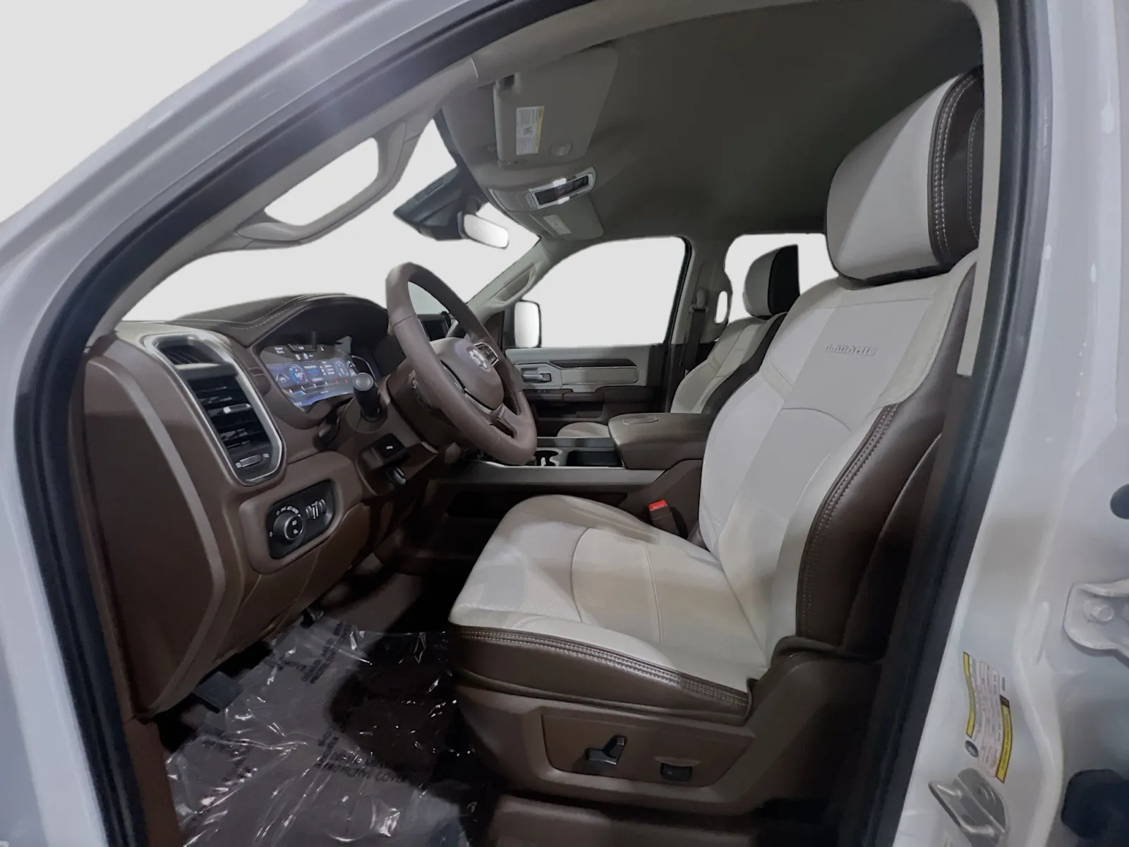 2025 RAM Ram 3500 Pickup Laramie - Photo 15