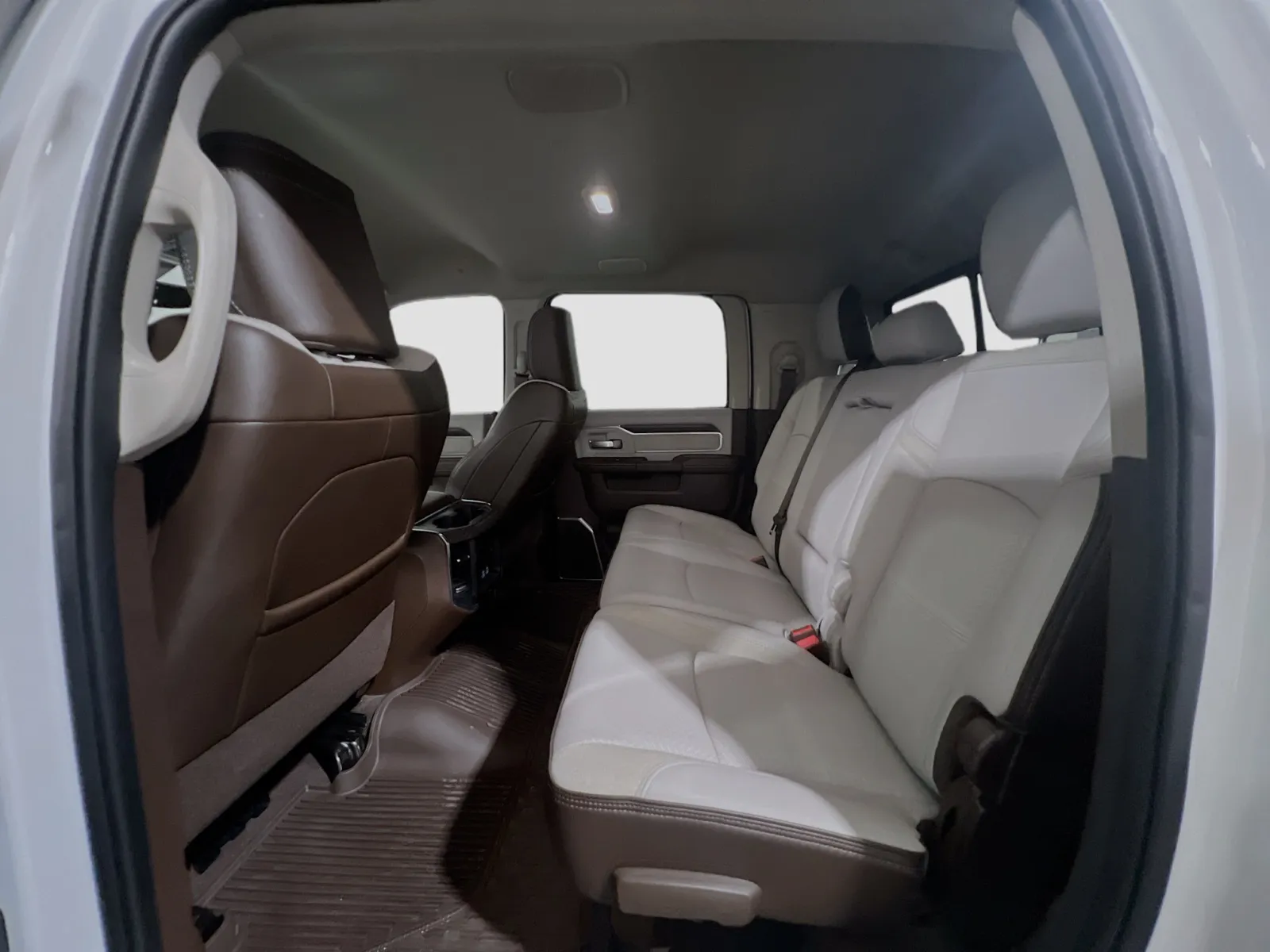 2025 RAM Ram 3500 Pickup Laramie - Photo 17