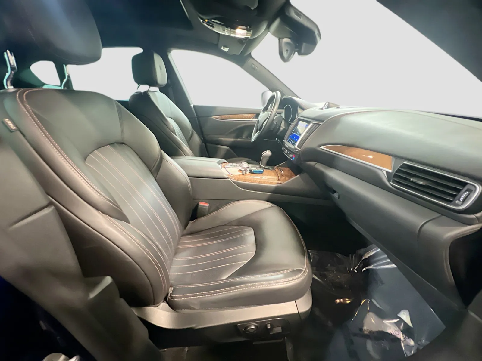 2017 Maserati Levante Base - Photo 23